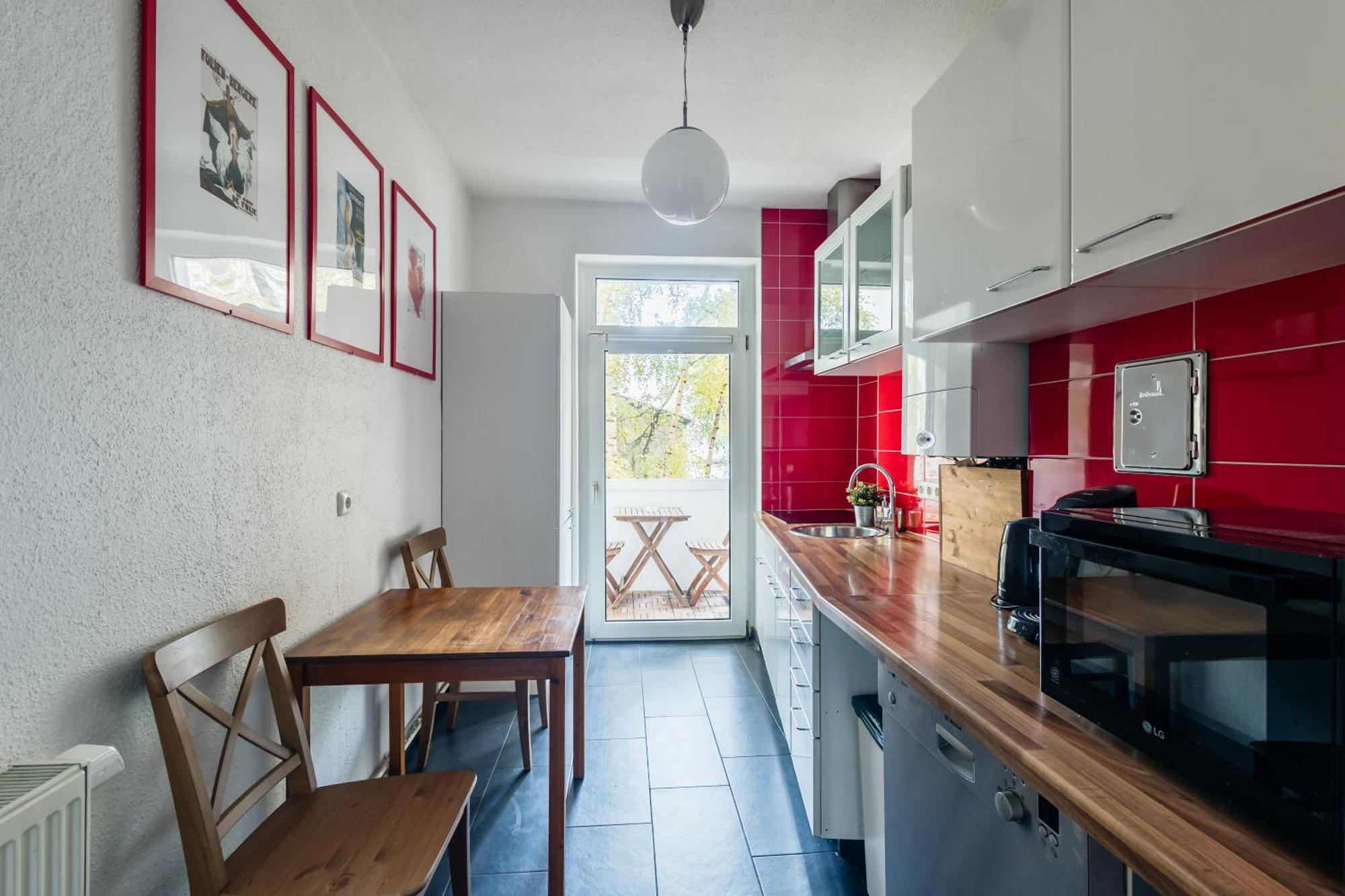 Centrally Located 2-Room Apartment Ганновер Екстер'єр фото