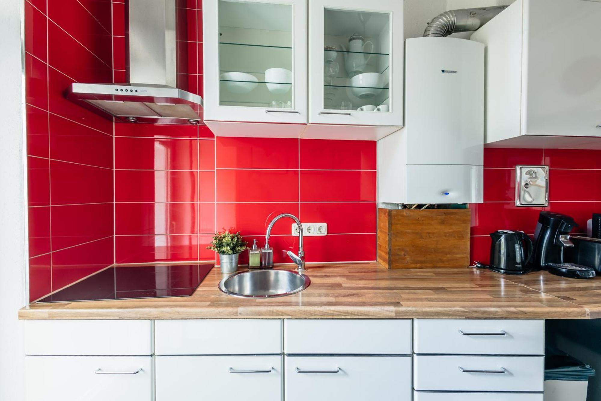 Centrally Located 2-Room Apartment Ганновер Екстер'єр фото