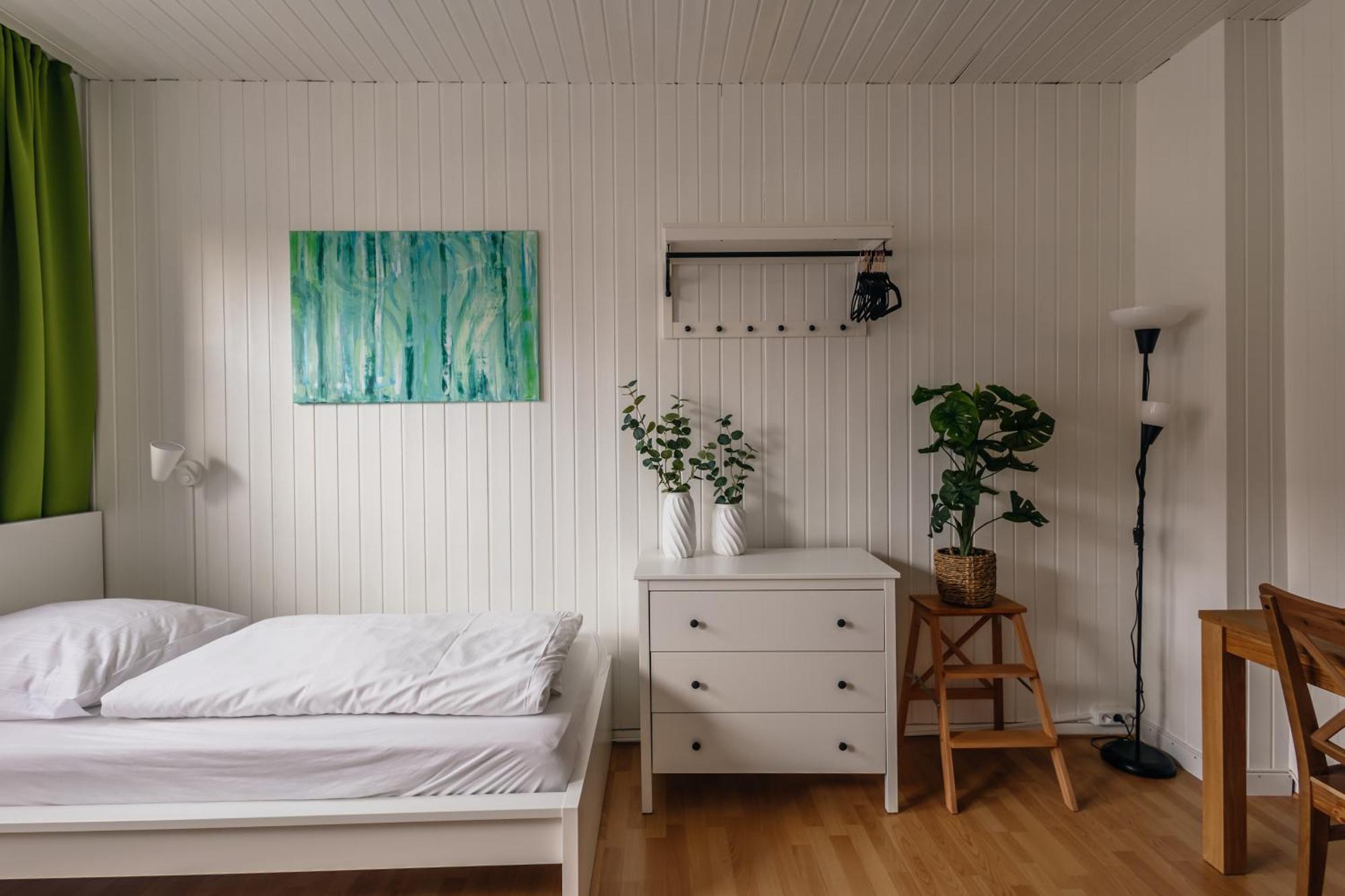Centrally Located 2-Room Apartment Ганновер Екстер'єр фото