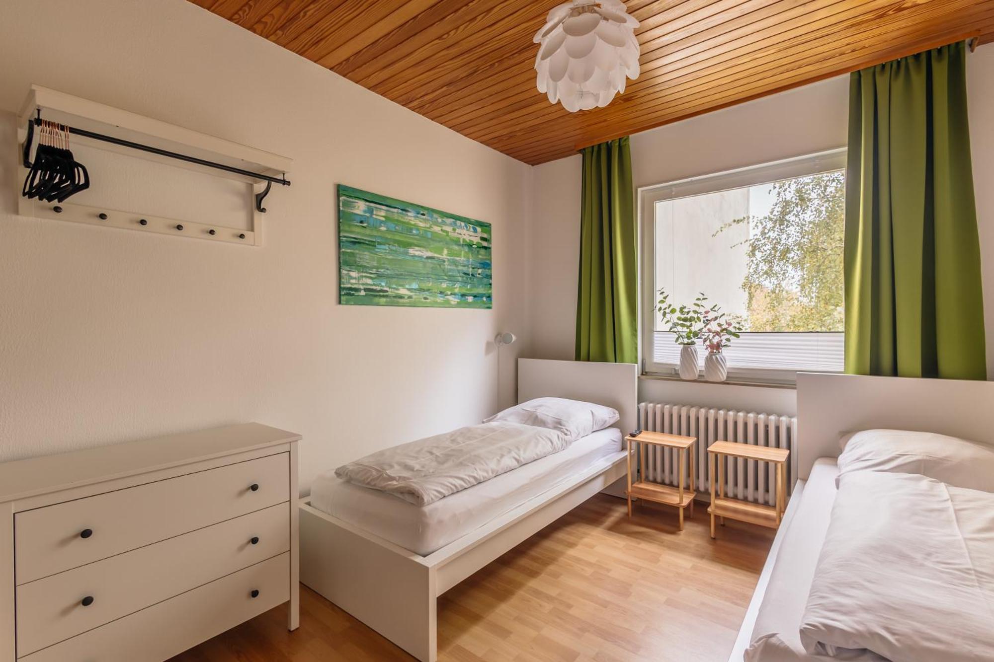 Centrally Located 2-Room Apartment Ганновер Екстер'єр фото