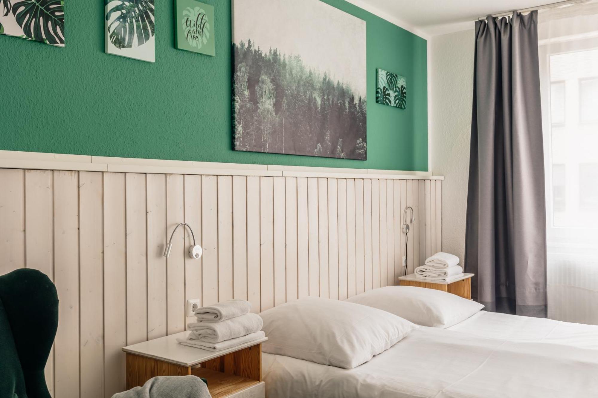 Centrally Located 2-Room Apartment Ганновер Екстер'єр фото