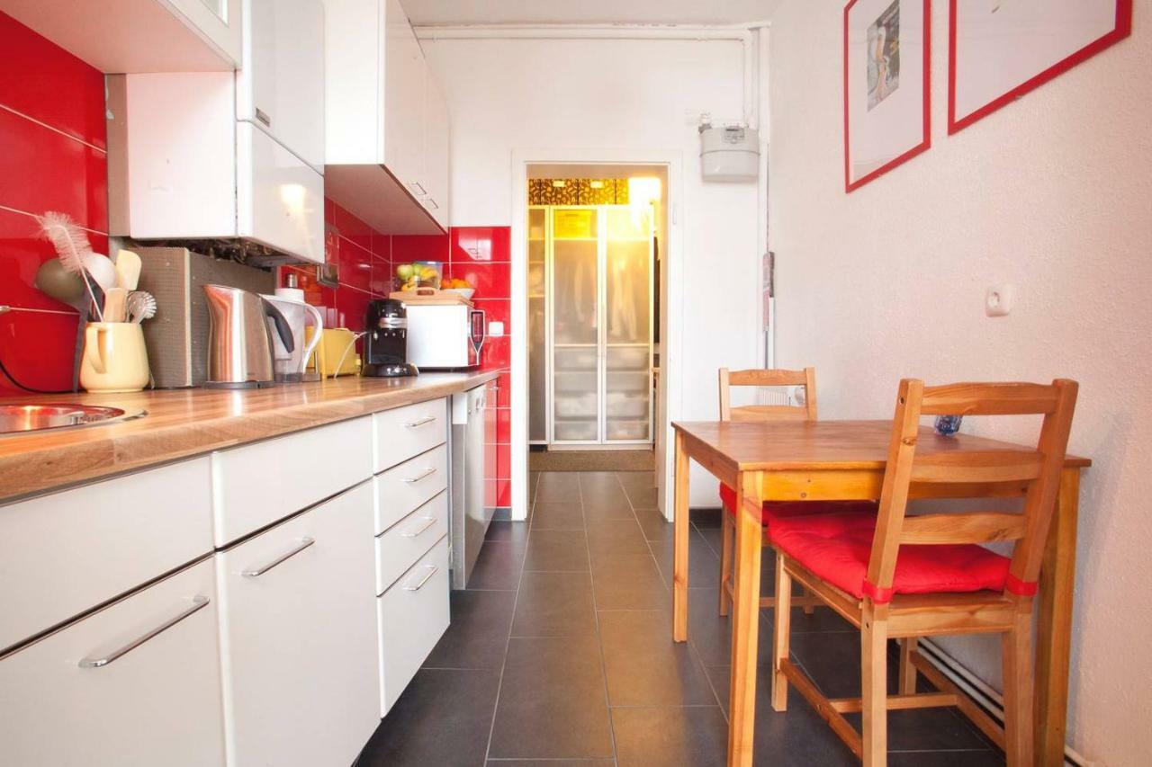 Centrally Located 2-Room Apartment Ганновер Екстер'єр фото